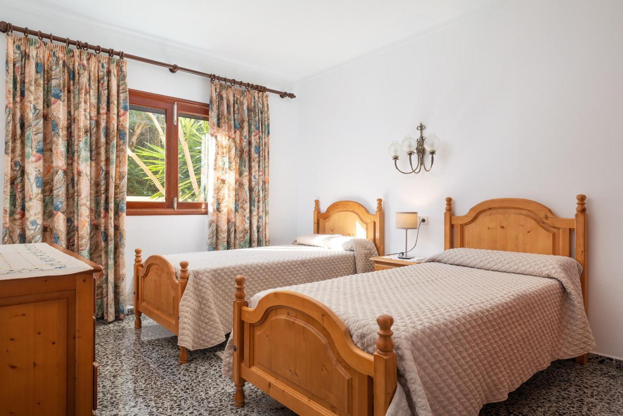 Villa Amplia En Mallorca Con Jardin, 4 Y Zona Bbq Cerca Del Mar En Portocolom Portocolom (Mallorca)